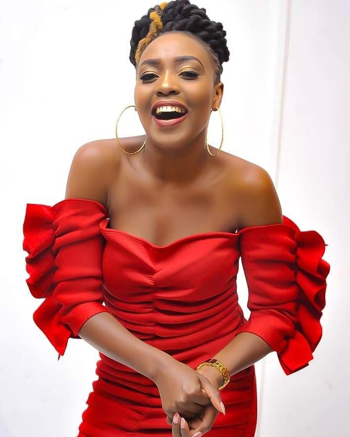 Shiru has confirmed divorce from husband of 9 years (Instagram)