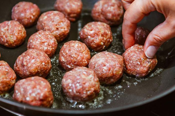 Dr. Pimple Popper Pops Meatball Pilar Cyst