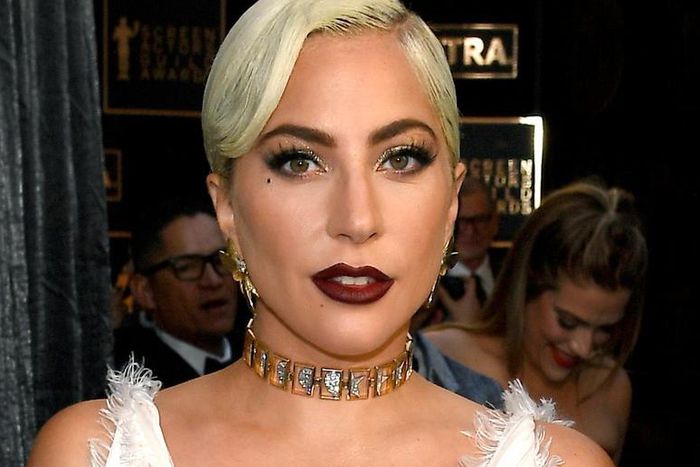 Lady Gaga Tweets Letter 'F'