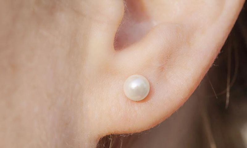 Dr. Pimple Popper Removed Blackhead On Earlobe