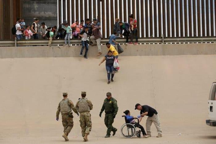 Pentagon to send 2,100 more troops to the Southwestern border