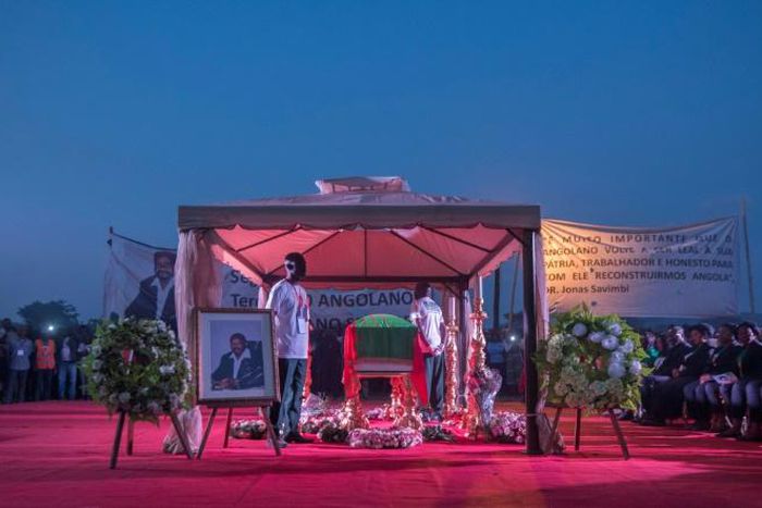 Thousands of supporters of Angola's former rebel leader Jonas Savimbi rallied for his public funeral on Saturday