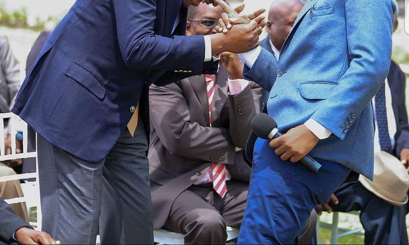 President Uhuru Kenyatta with Jalang'o at a past event. Comedian Jalang'o has  revealed that he will be running for Lang'ata Parliamentary seat