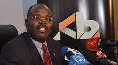 Kenya Bankers Association CEO Habil Olaka. CBK flags 800 bank accounts as Sh1,000 note September 30 deadline approaches