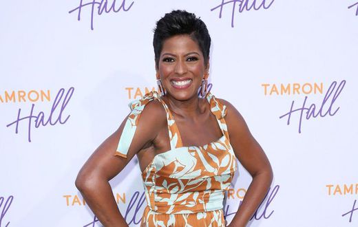 Tamron Hall Brushes Her Teeth In The Shower