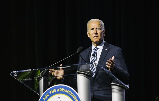 Booker and Biden Exchange Jabs on Race Ahead of Next Democratic Debate