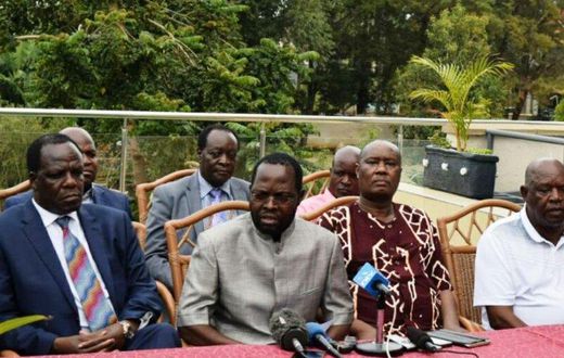 Governors Wycliffe Oparanya (Kakamega), Anyang Nyong’o (Kisumu) , Sospeter Ojaamong (Busia), John Nyagarama (Nyamira), Cyprian Awiti (Homa Bay) and Wilbur Ottichilo (Vihiga) during a past press conference in Kisumu.
