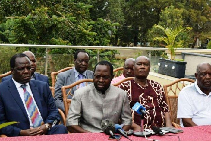 Governors Wycliffe Oparanya (Kakamega), Anyang Nyong’o (Kisumu) , Sospeter Ojaamong (Busia), John Nyagarama (Nyamira), Cyprian Awiti (Homa Bay) and Wilbur Ottichilo (Vihiga) during a past press conference in Kisumu.