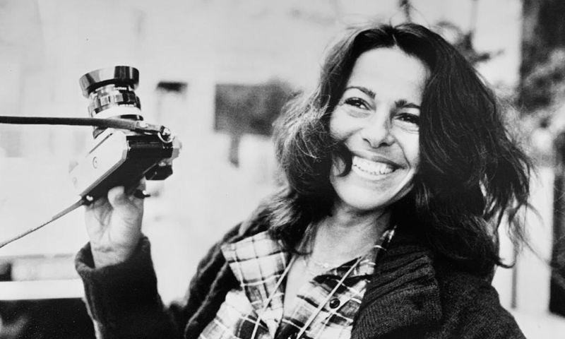 Sally Soames, Fearless Photographer With Personal Touch, Dies at 82
