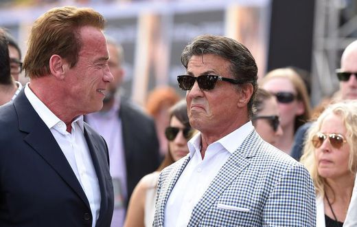 Schwarzenegger Trolls Stallone Over 'Knife' Size