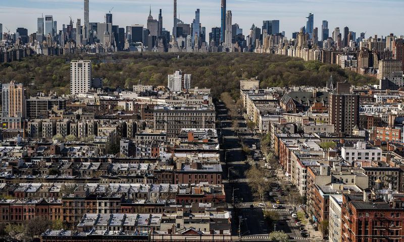 It's Now a Buyers' Market in Manhattan Real Estate