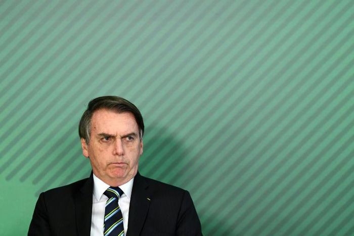 Body language experts say Brazilian President Jair Bolsonaro is an introvert who dislikes public speaking