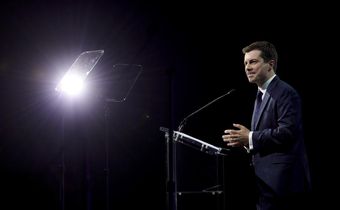 Buttigieg Confronts Race and Identity in Speech to Gay Group