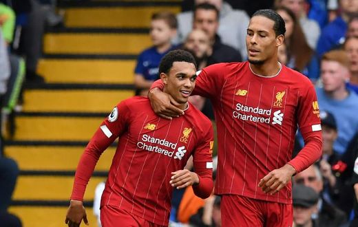 Liverpool's Trent Alexander-Arnold (L) opened the scoring with a rocket at Chelsea