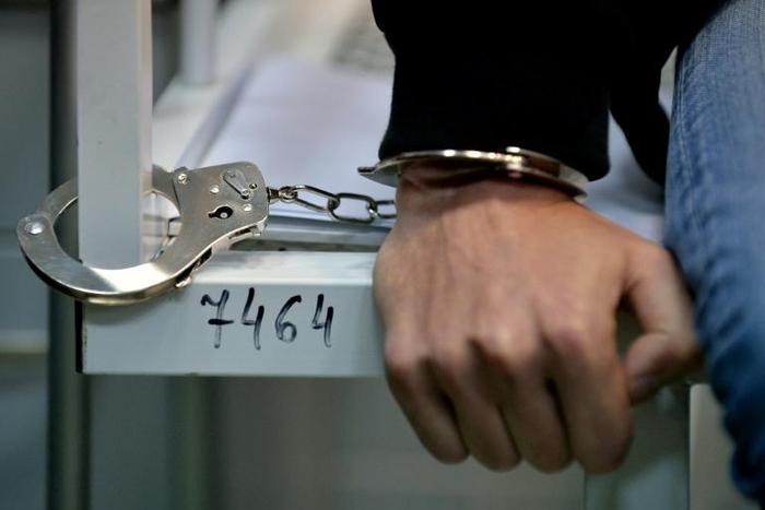 Staff at a Siberian drug rehab centre used handcuffs to chain addicts to beds, according to Russian investigators