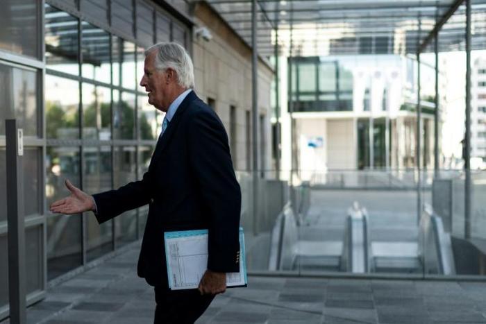 EU Brexit negotiator Michel Barnier says the bloc will not change the divorce deal agreed with Britain