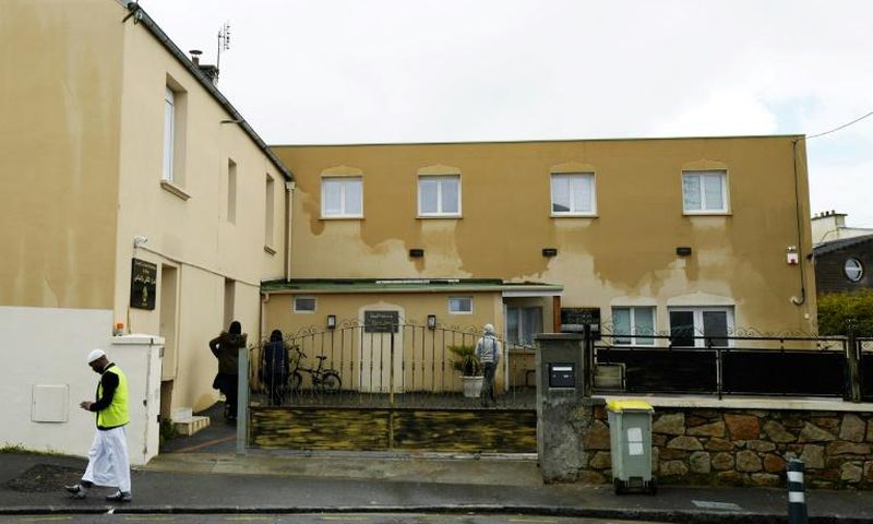 The mosque is located in the northern part of Brest, a port city in Brittany in northwestern France