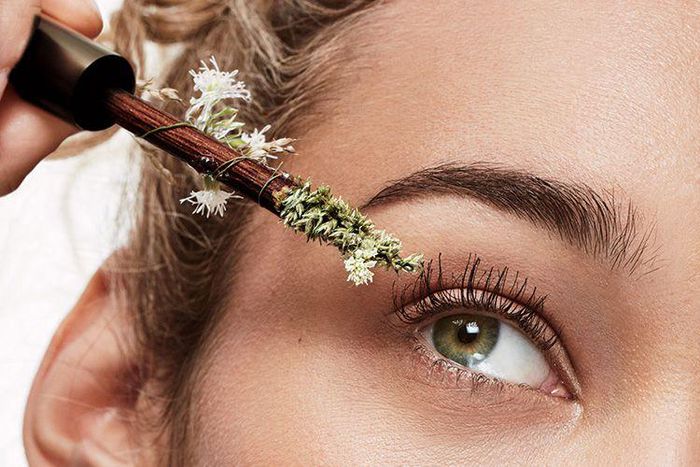 11 Best Natural Mascaras for Amazing Lashes
