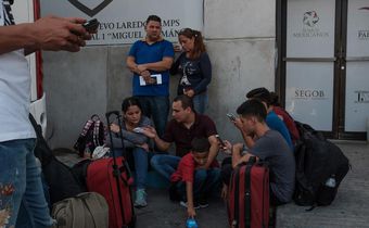 U.S. Hastens Asylum Hearings in Tents Far From Courtrooms