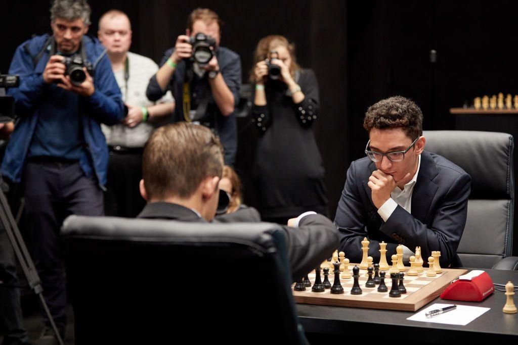 Magnus Carlsen, the reigning World Chess Champion (R) and Fabiano Caruana, US Challenger.