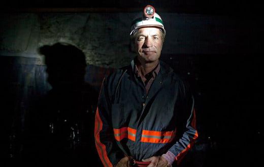 Coal mining entrepreneur is killed in helicopter crash, reports say