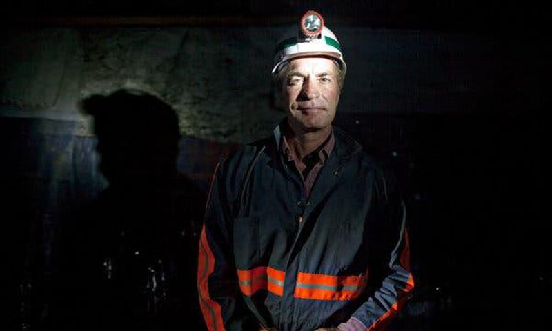 Coal mining entrepreneur is killed in helicopter crash, reports say