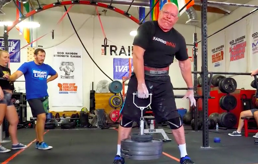 69-Year-Old Lifter Shows Off His Grip Strength