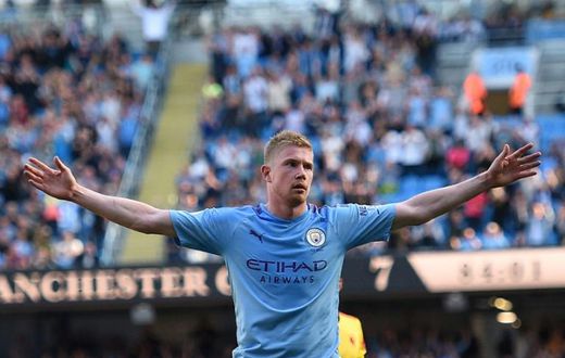 A gap this wide: Kevin De Bruyne's starring role in Manchester City's 8-0 win over Watford exposed the chasm between the Premier League's top two and the rest
