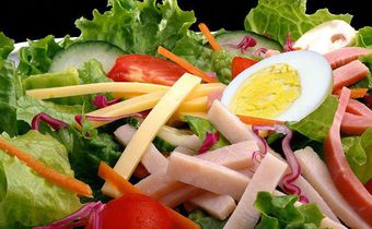 How to Make the Ultimate Chef Salad
