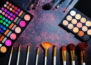 Makeup palette (Pinterest)