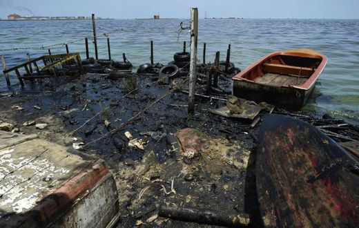 Lake Maracaibo in Venezuela has been badly polluted due to dilapidated oil wells and piplines