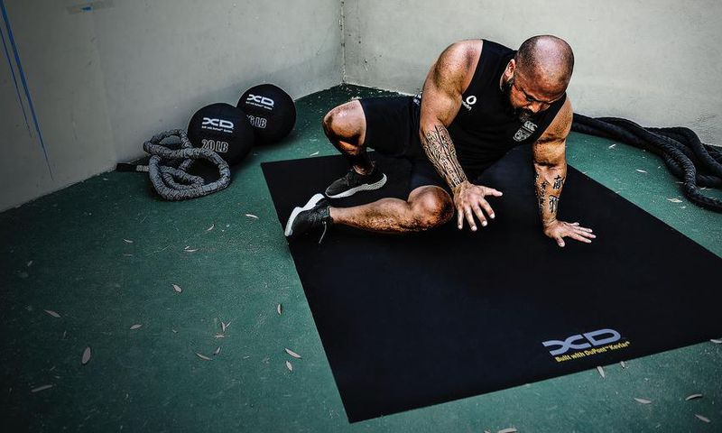 How to Use Sit-Thrus to Get Stronger
