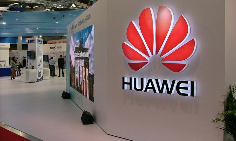 New Huawei phones will no longer have Facebook, WhatsApp, Instagram