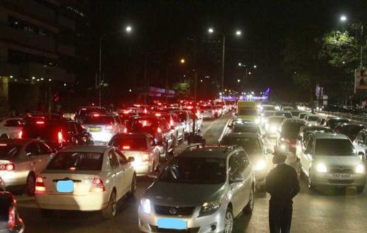 File image of a traffic police officer along a road in Nairobi