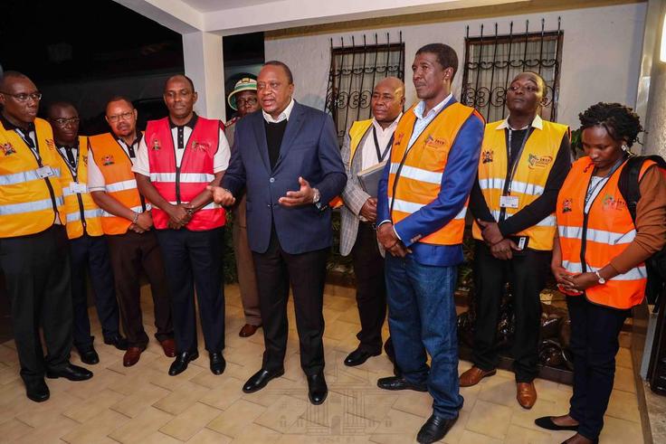 President Uhuru Kenyatta with census officials. Nelly Kinja arrested in Kiambu after lying to census officials that she was counted on Saturday
