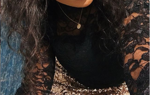 I don’t have a flat tummy and I don’t care – Avril
