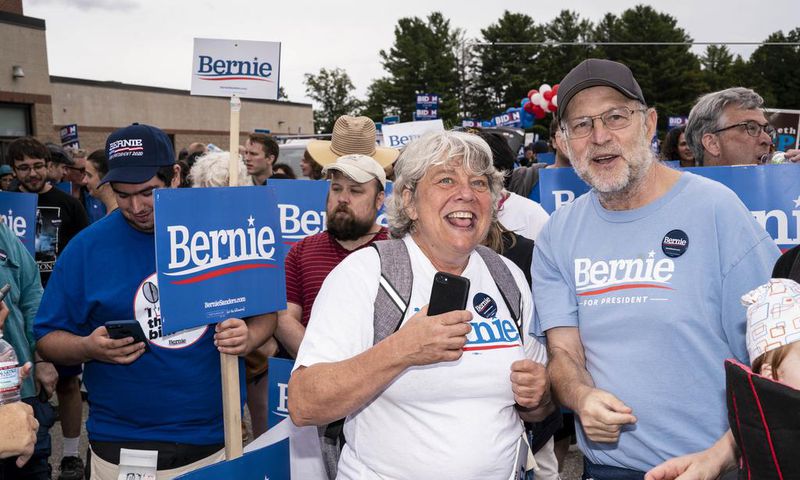 2020 Democrats Demand Gun Control, but Differ on Tactics