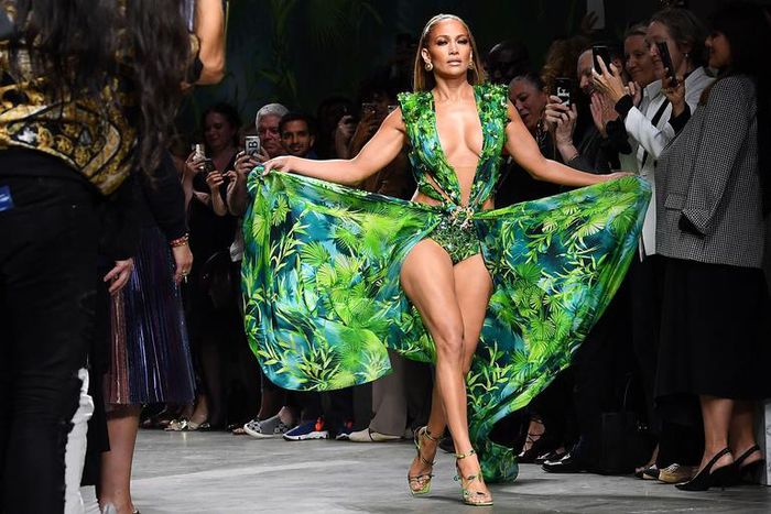 Jennifer Lopez Stuns In That Iconic Versace Gown