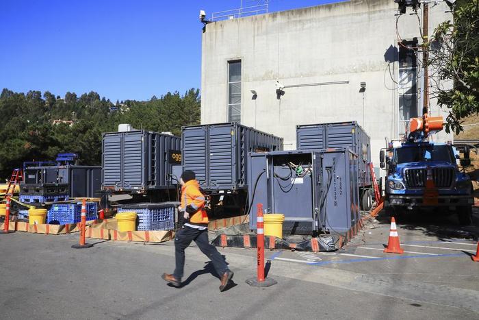 Lights Out Across Northern California as PG&E Warns of Wildfire Threat