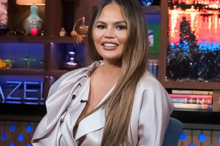 Chrissy Teigen Responds To Body Shaming On Twitter