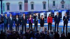 Democratic debate live updates: If elected, what would candidates do on day 1?