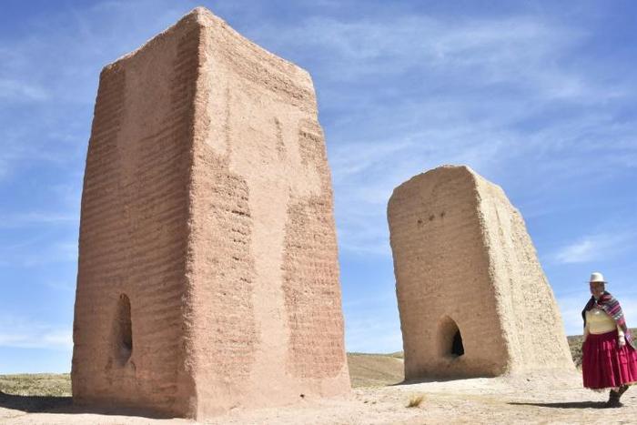 All the small doorways in the chullpas funerary towers face east, a fact that has been responsible for the development of numerous myths and legends
