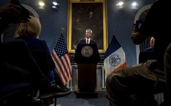Inslee Out. Moulton Out. De Blasio? Town Hall May Be a Last Gasp.