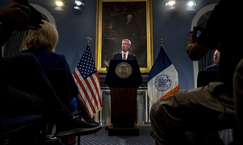 Inslee Out. Moulton Out. De Blasio? Town Hall May Be a Last Gasp.