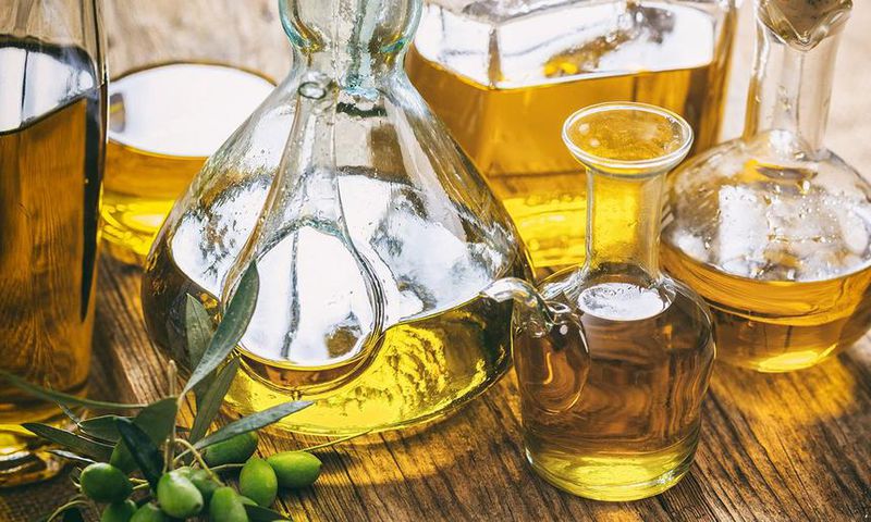 Canola Vs. Vegetable Oil: What's The Difference?