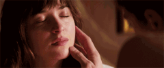 Touching lips gif(Gif free)