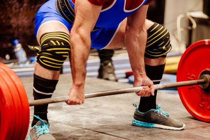 The Difference Between 'Raw' and 'Equipped' Lifts