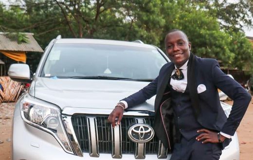 Radio Maisha’s Mbaruk Mwalimu acquires brand new Car (Photos)