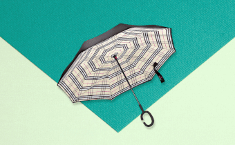 People Love This Inverted Windproof Umbrella