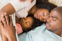 Family sleeping together(Romper)